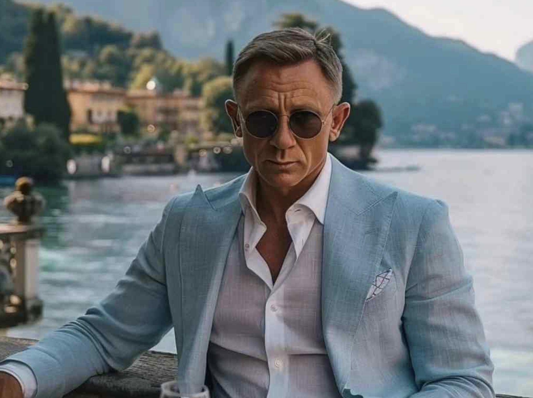 Daniel craig suit discount